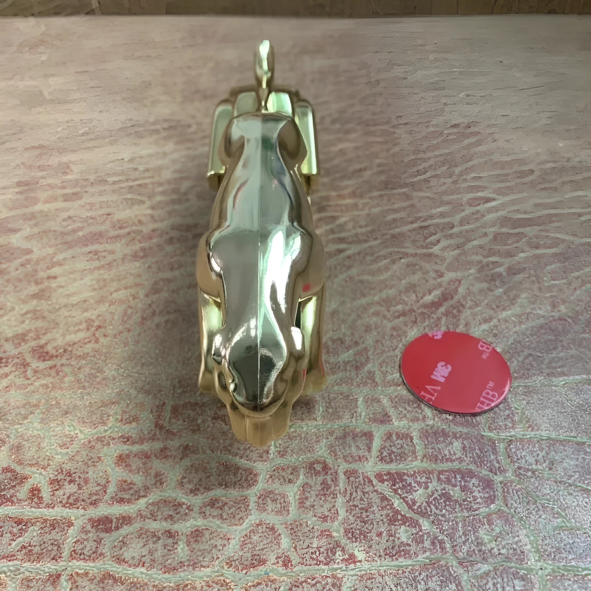 Car Leopard brand rotatable mobile phone holder in black, gold, and silver finishes, showing 360-degree rotation.