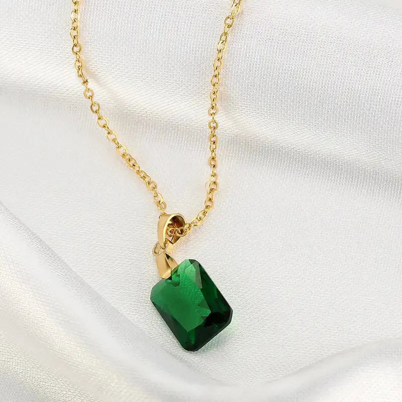Copper geometric quadrilateral pendant necklace with O-ring chain in green colour.