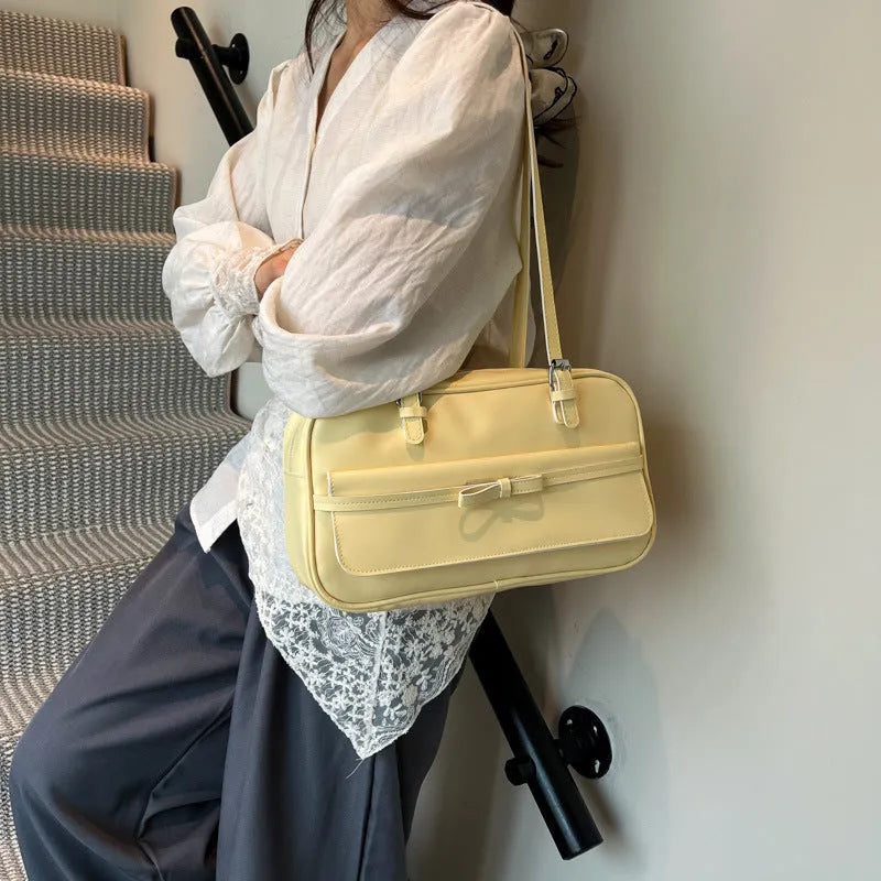 Women's solid colour PU single-shoulder flap bag with pearl bow decoration and mobile phone pocket