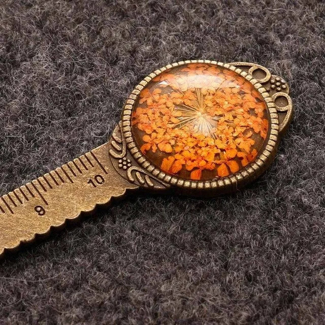 Handmade dry flower gypsophila ruler bookmark with dried flowers measuring 12cm length