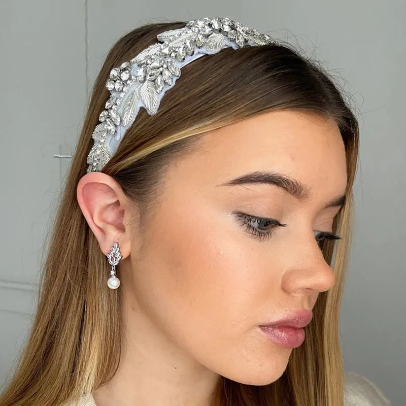 Geometric flower earrings with micro inlaid zircon stones in gold, platinum, and rose gold plating