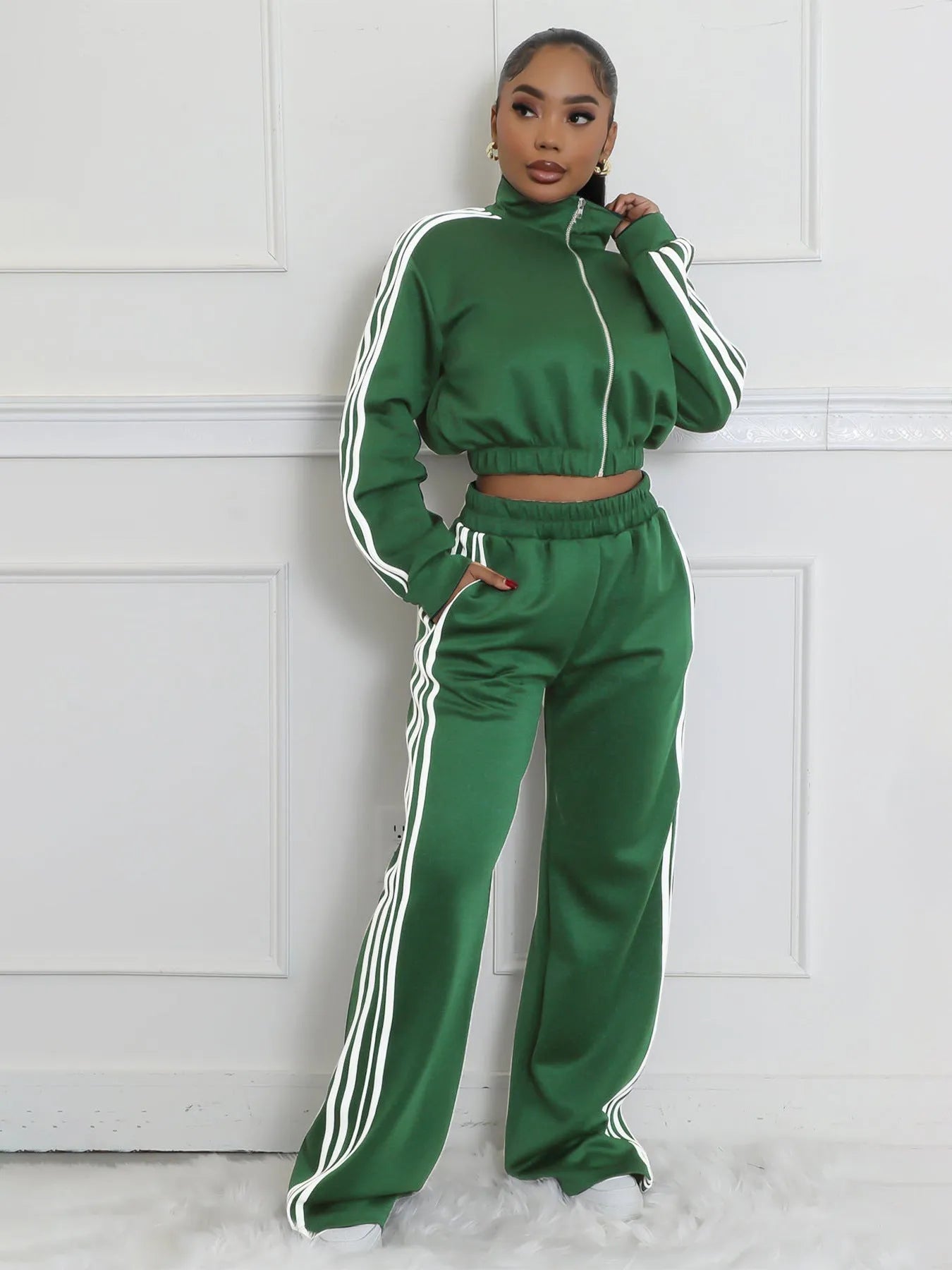 Women's polyester two-piece sweater set in street hipster style with striped pattern