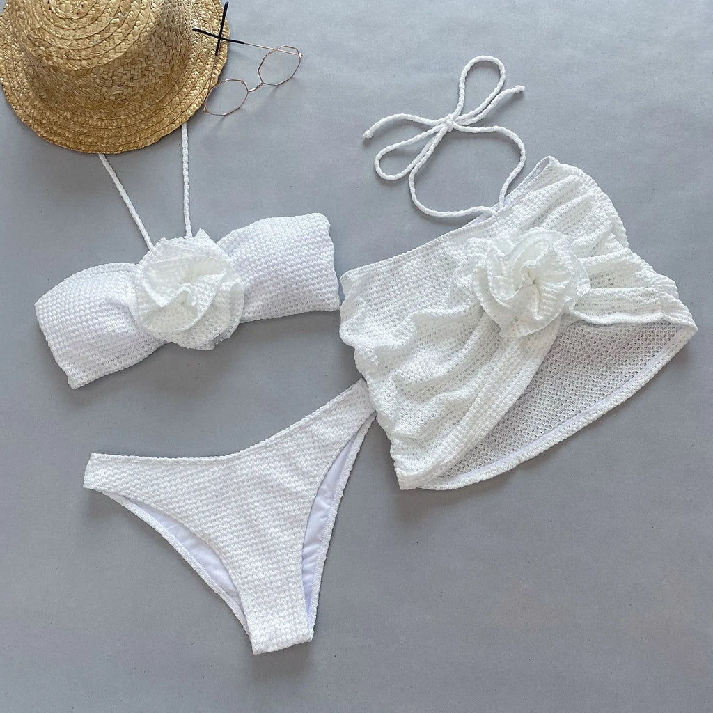 Women's three-piece swimsuit bikini with 3D flower split design in solid colour