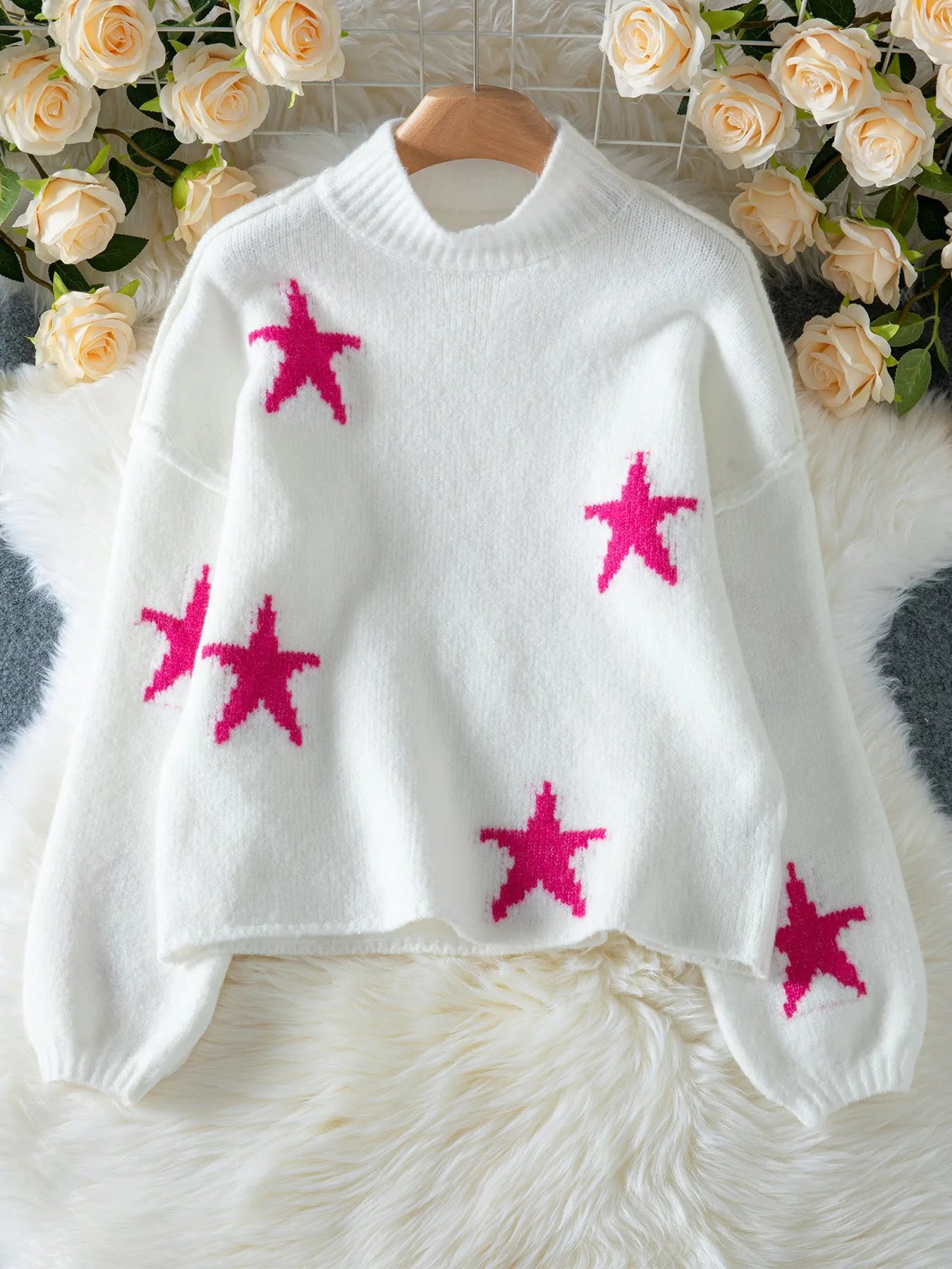 White women's turtleneck pullover with five-pointed star pattern and imitation velvet fabric