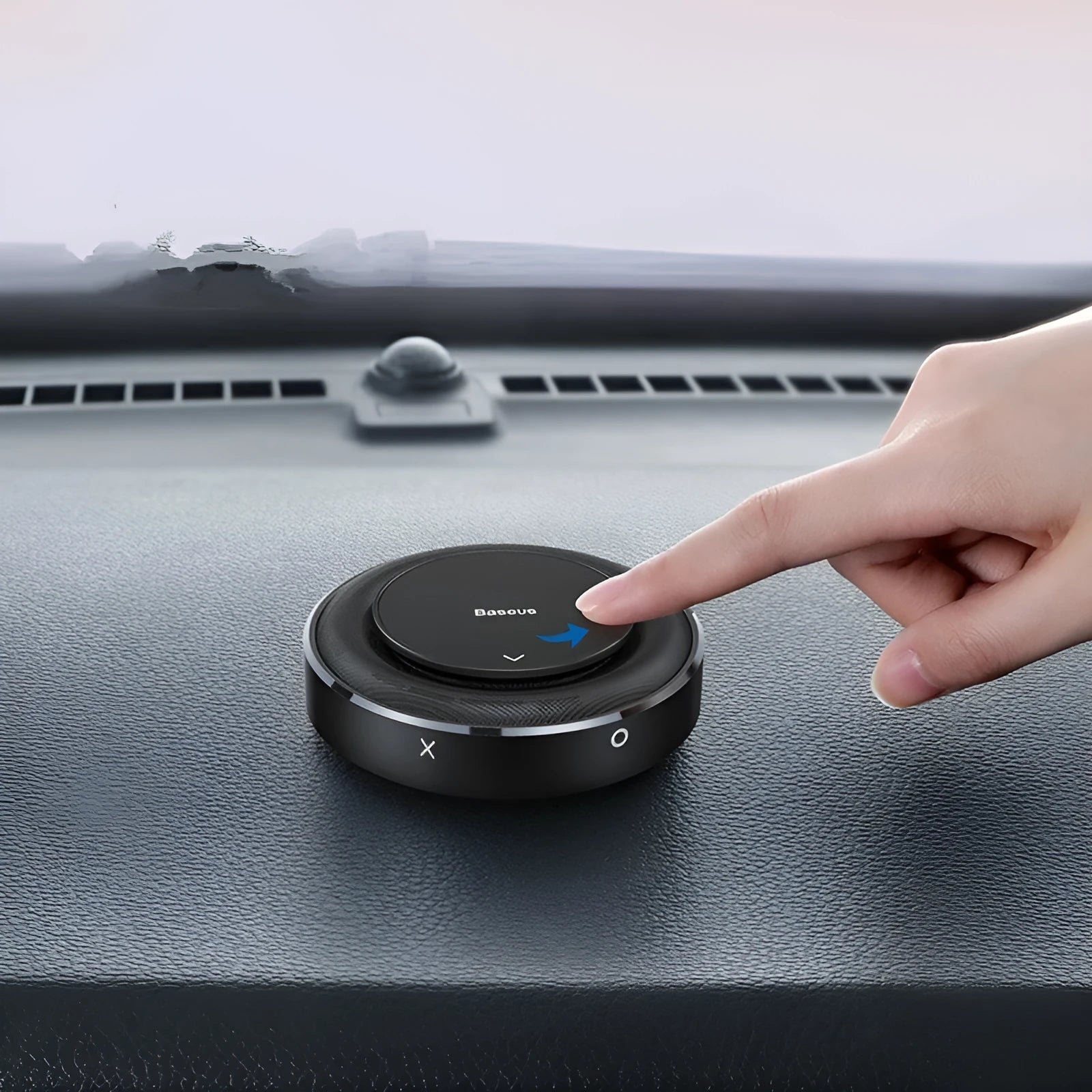 Bess round aluminium alloy car fragrance seat in black, red or silver colours