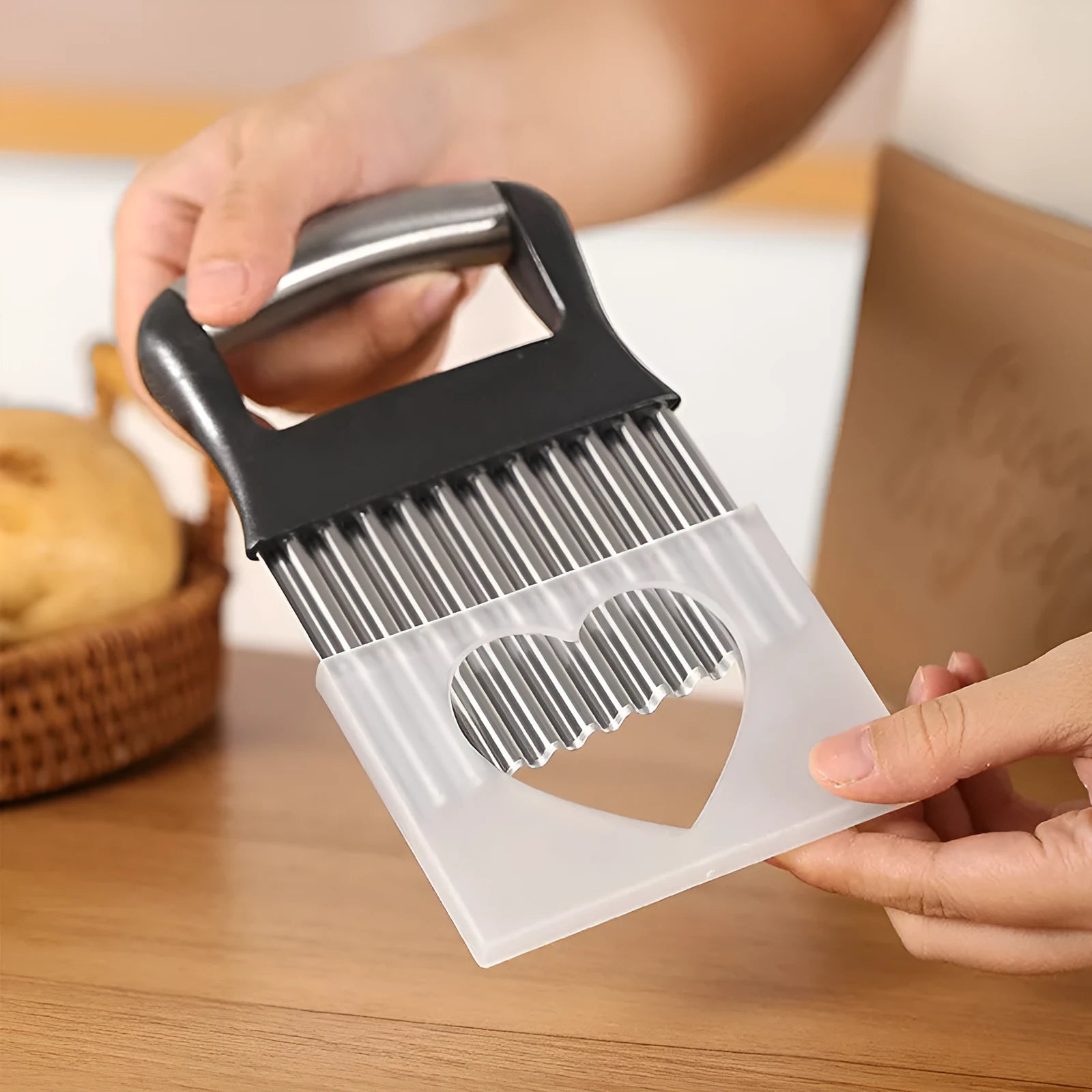 Stainless steel potato wave knife kitchen tool for cutting wave pattern chips