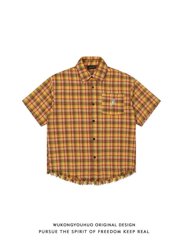 Yellow grid patterned plaid shirt with American embroidery pocket and short sleeves