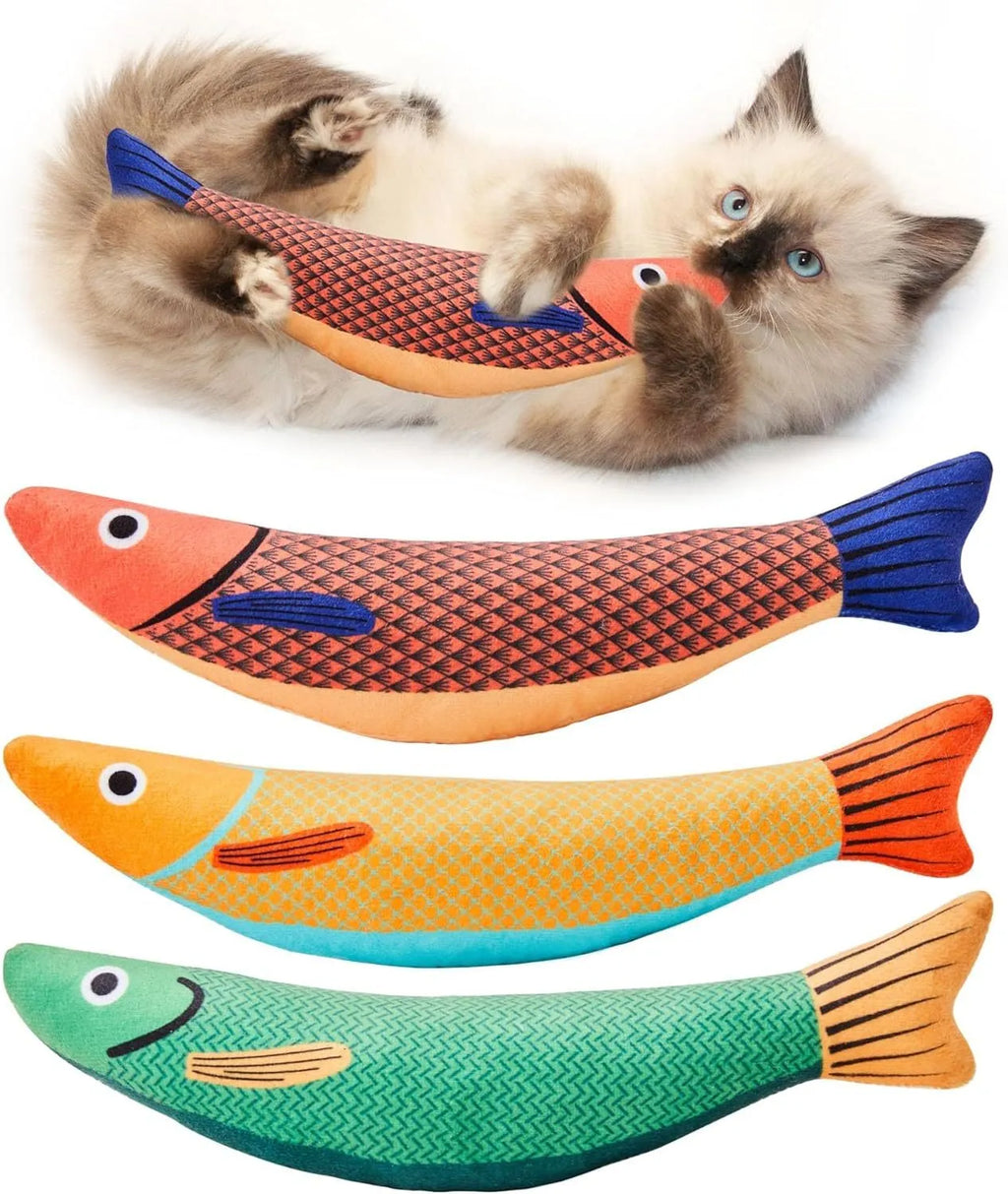 Green organic catnip saury fish kicker toy with crinkle sound for indoor cats