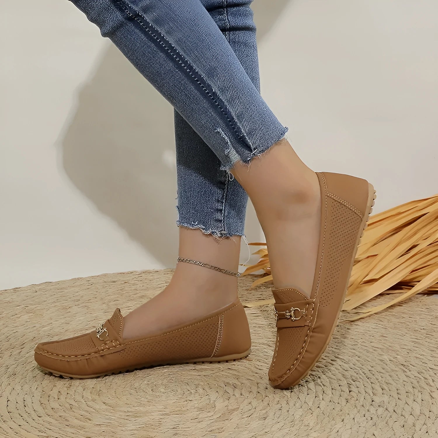 Women's casual flat shoe in synthetic PU, shown in a solid colour with a flat heel.