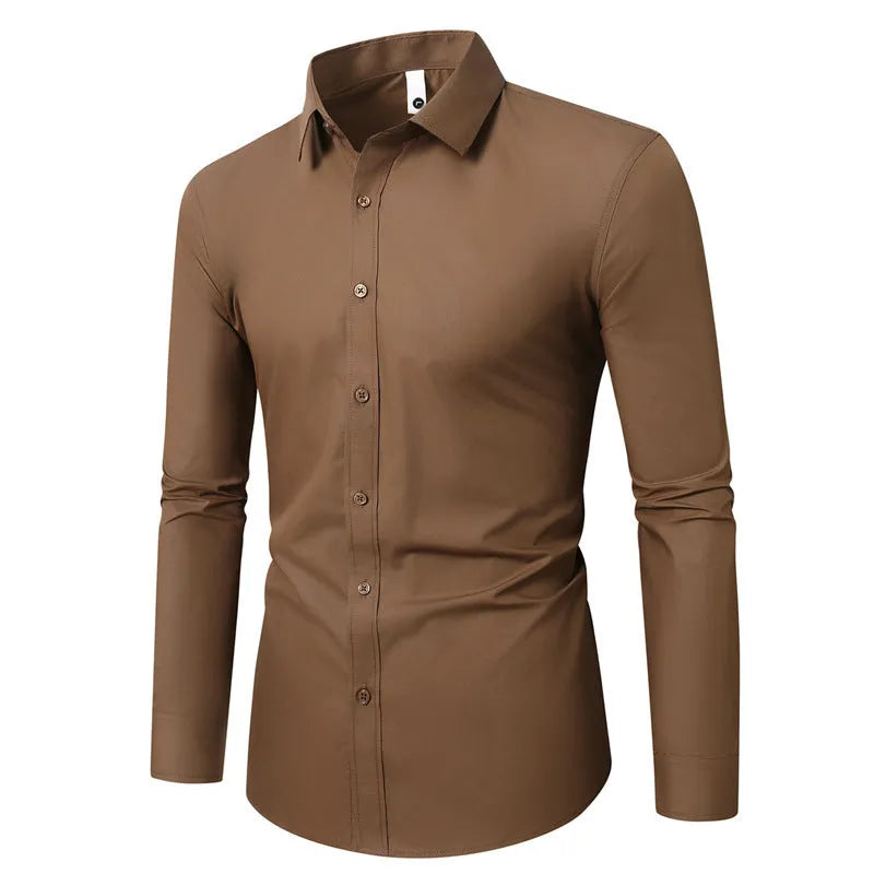 Man wearing a loose-fit long-sleeve linen shirt in a light colour, showing the relaxed silhouette and textured fabric.