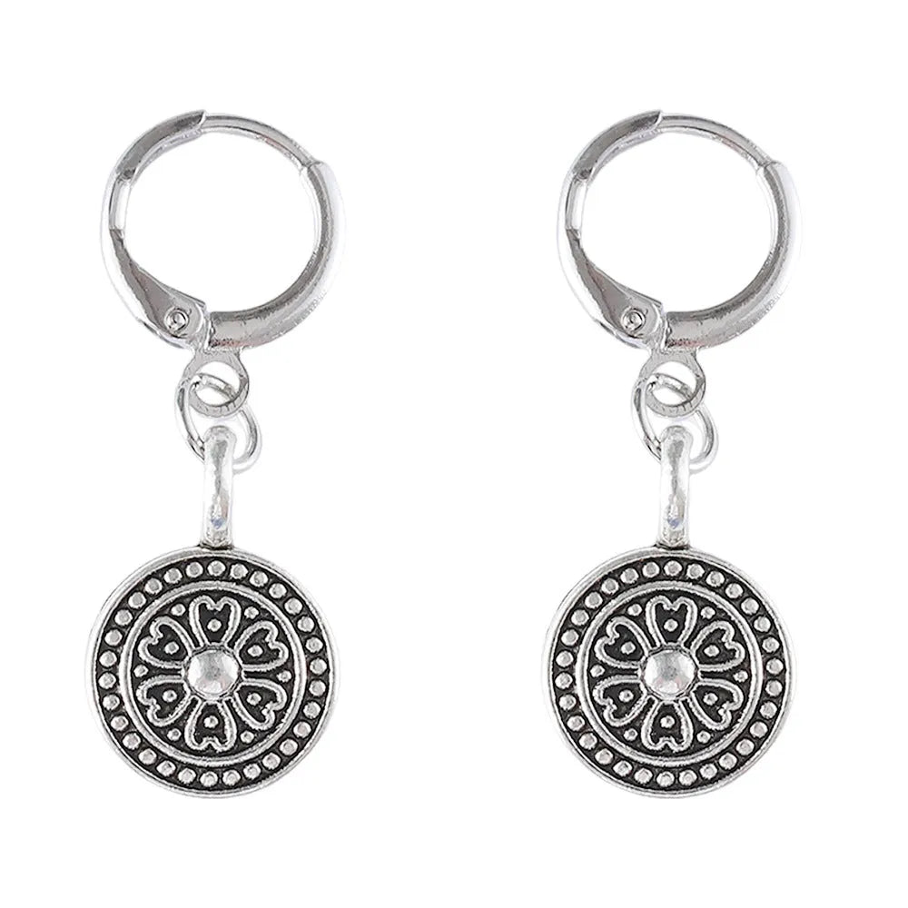 Geometric bohemian style earrings with distressed retro round ethnic print in zinc alloy