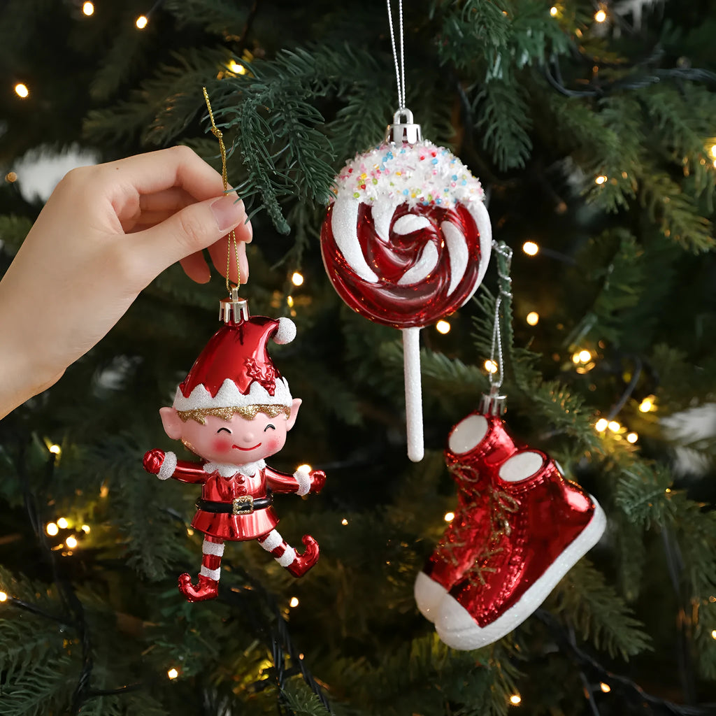 Light luxury plastic pendant charm with sticky powder finish in red and white, Snowman style for bag decoration