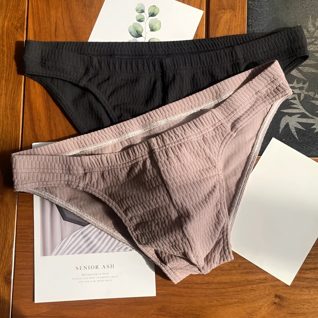Men's pure cotton triangle underwear briefs in solid colours with mid-waist design