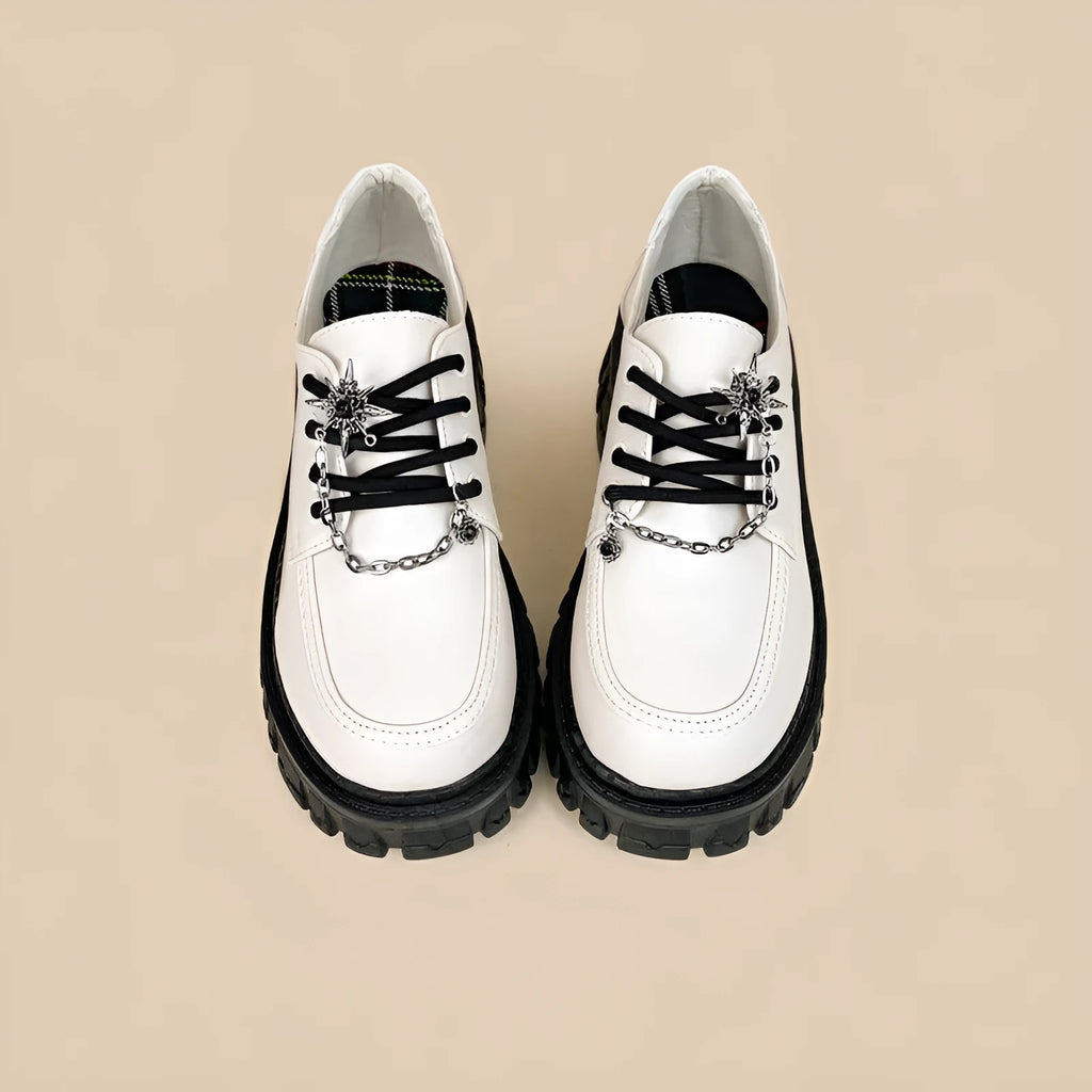 Women's preppy style loafers with metal cross shoulder straps in Duke Asterism colour