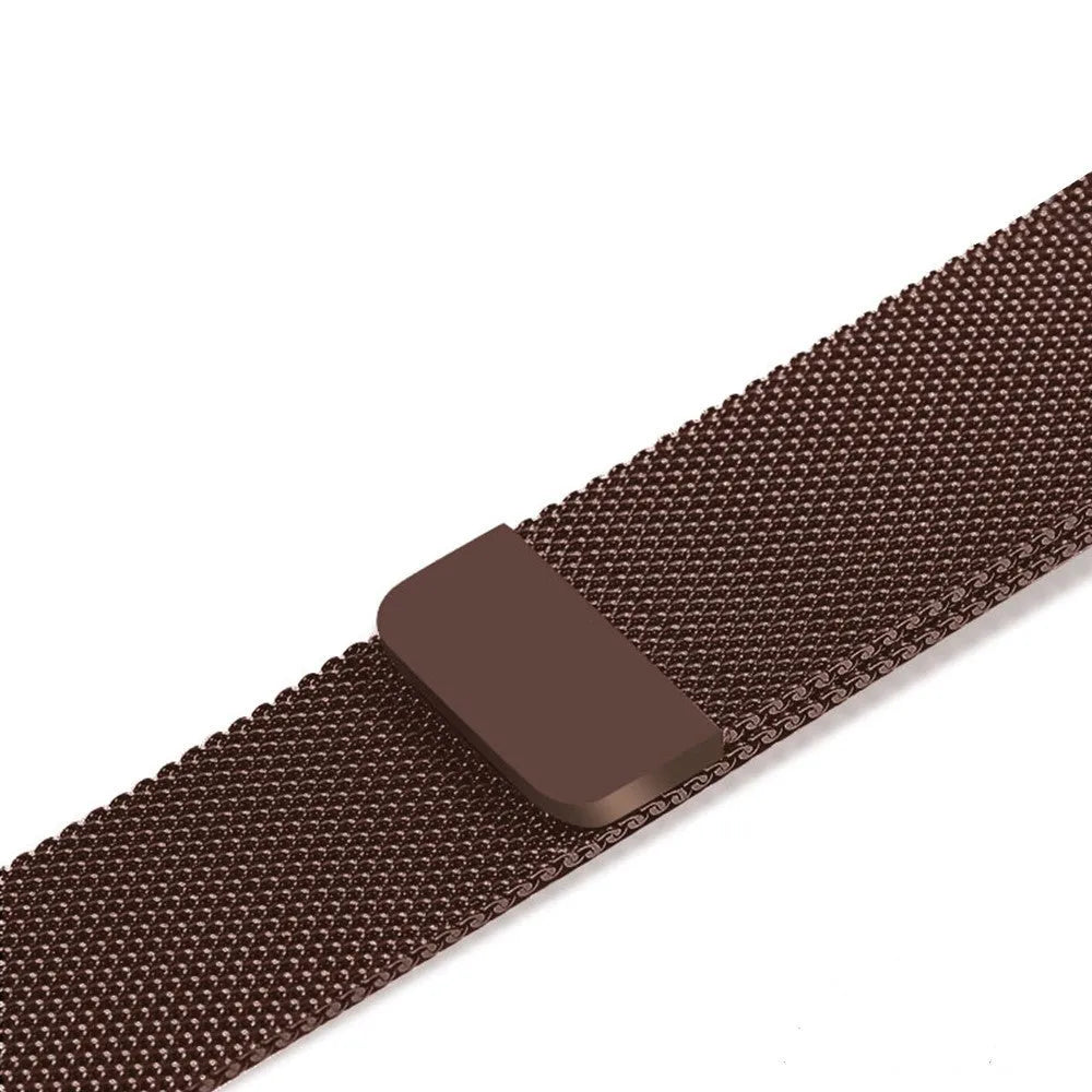 Stainless steel Apple Watch replacement strap in silver, showing metal links and clasp for 38mm-44mm models.