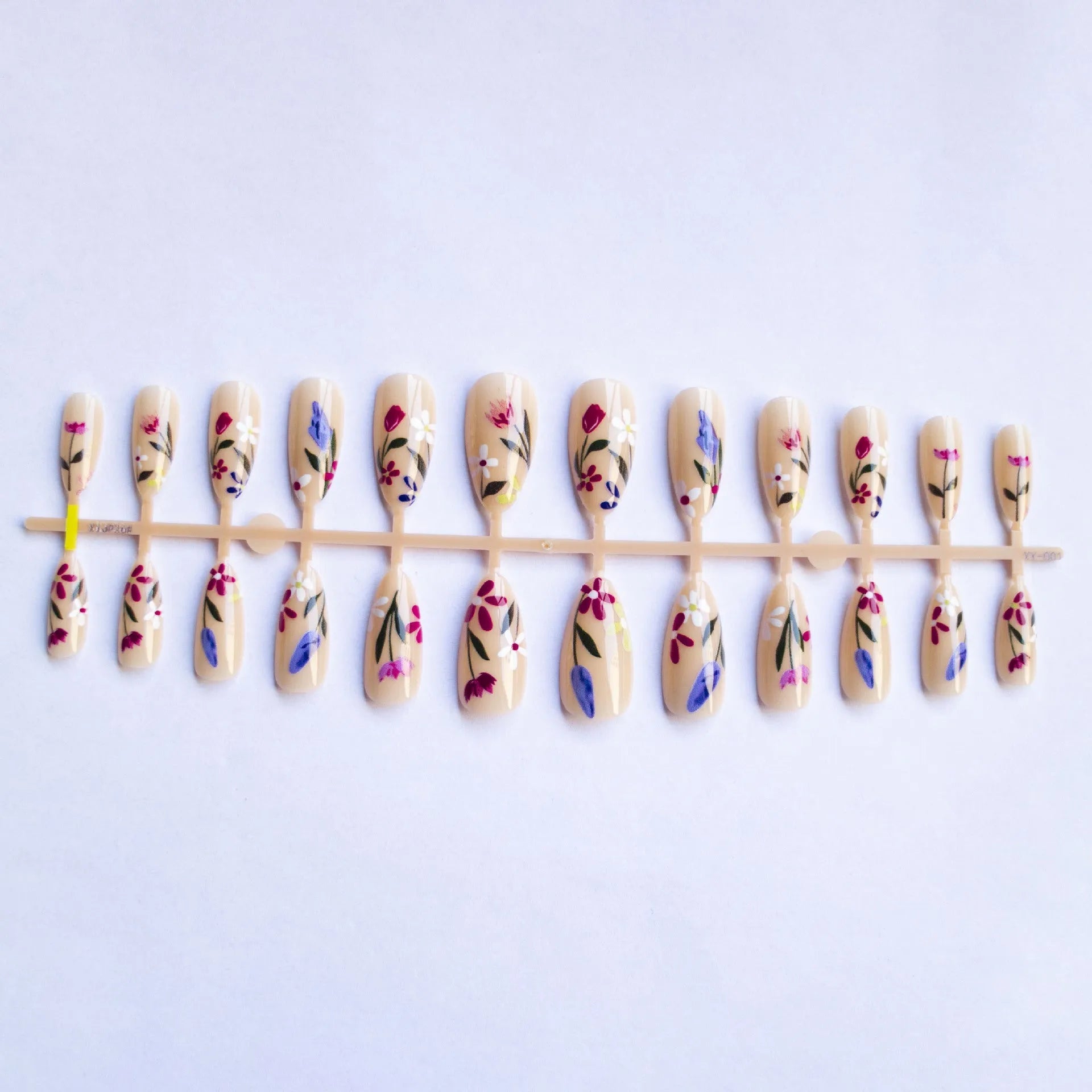 Almond-shaped removable nail armour with floral rose and tulip designs in European American style