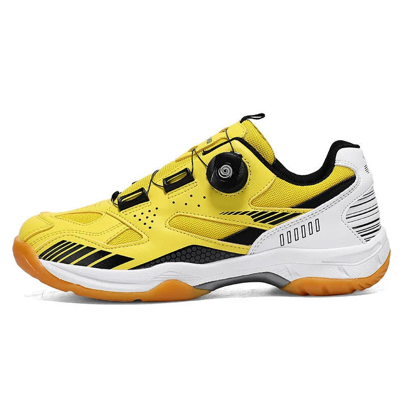 Casual unisex sneakers with round toe and flat heel in multiple colour options