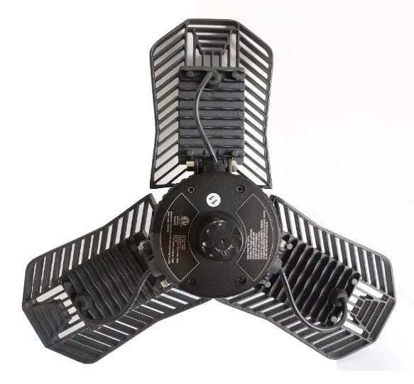 Waterproof industrial foldable garage lamp with die-cast aluminium housing and 180-degree illumination