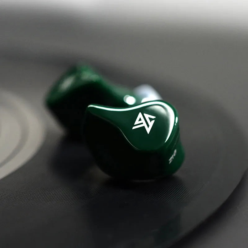 Z1 true wireless in-ear Bluetooth headset in black or green colour options.