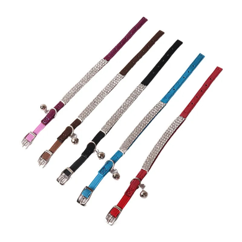 Cat collar with elastic buckle in six colour options measuring 1.0cm wide by 28cm long