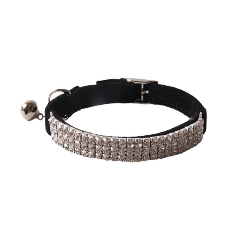 Cat collar with elastic buckle in six colour options measuring 1.0cm wide by 28cm long