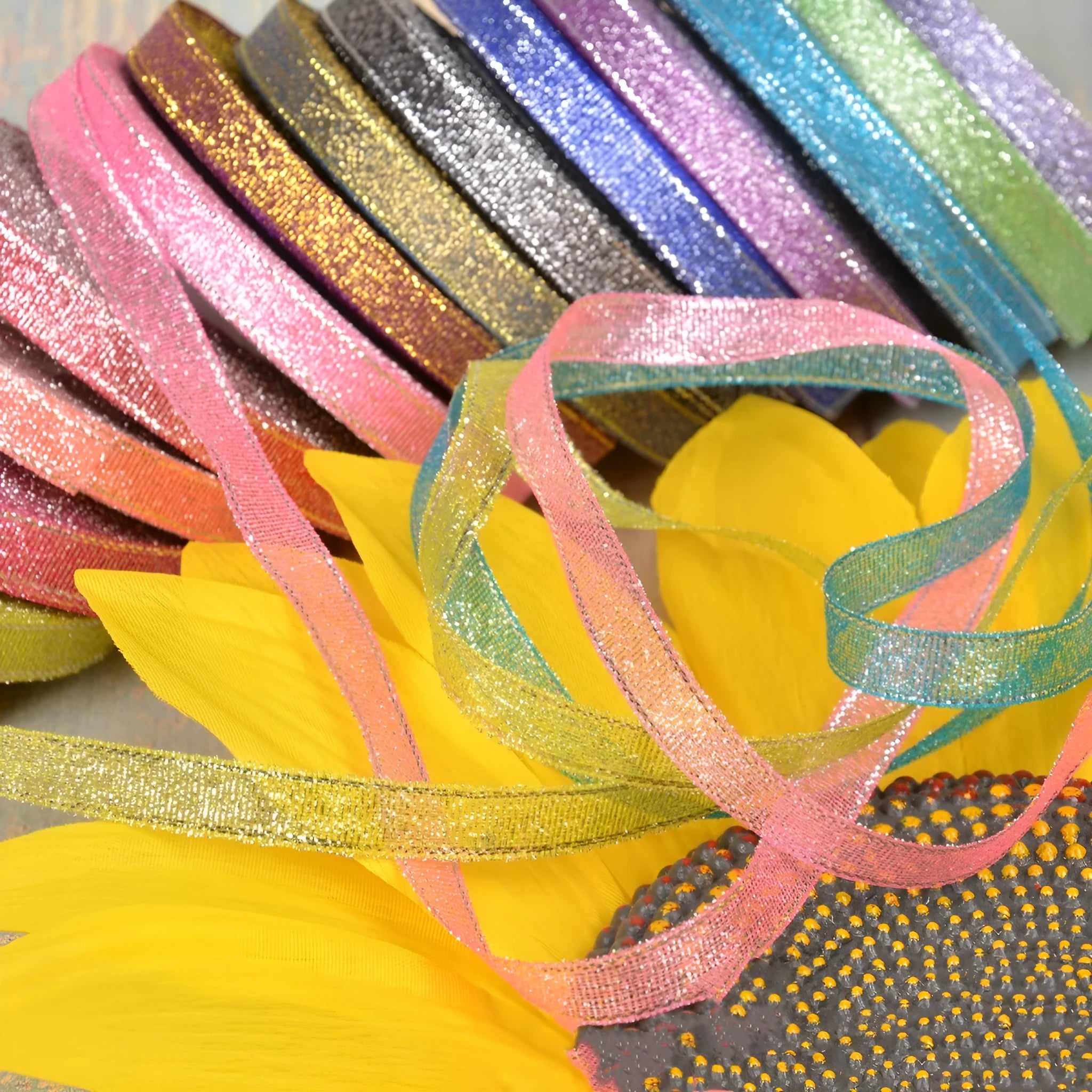 Green onion pattern polyester ribbon with metallic accents, 1cm width, 25-yard length