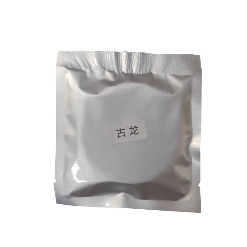 Black solar-powered electromagnetic de-icing device for car dashboard decoration measuring 84mm wide