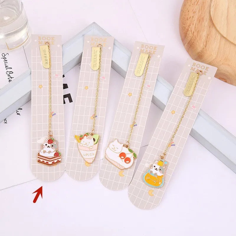 Creative metal pet cat bookmark with cartoon design measuring 3.8cm by 18.3cm