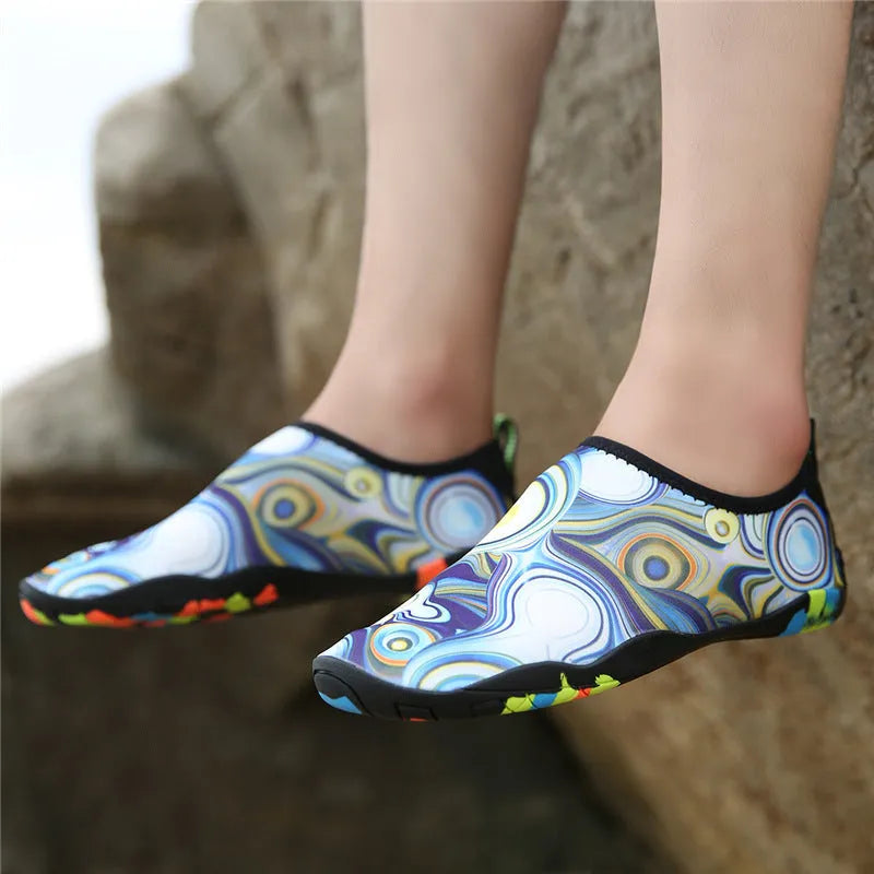 Lycra fabric beach wading shoes with EVA foam midsoles in multiple colours