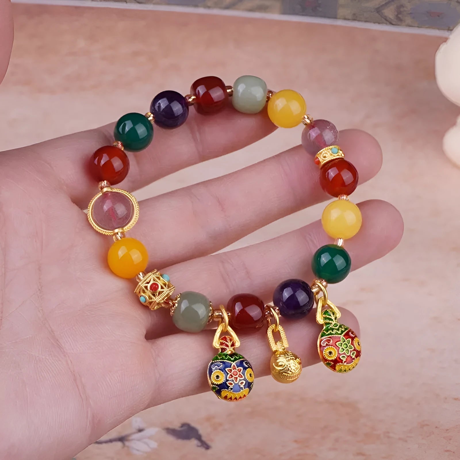 Hand-woven agate bracelet with swallowing gold beast 10mm beads
