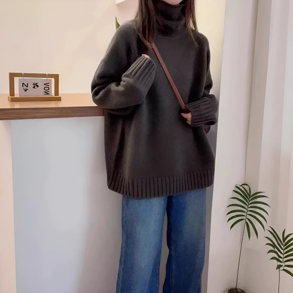 Women's loose turtleneck sweater with thick curling pile collar in mesh fabric