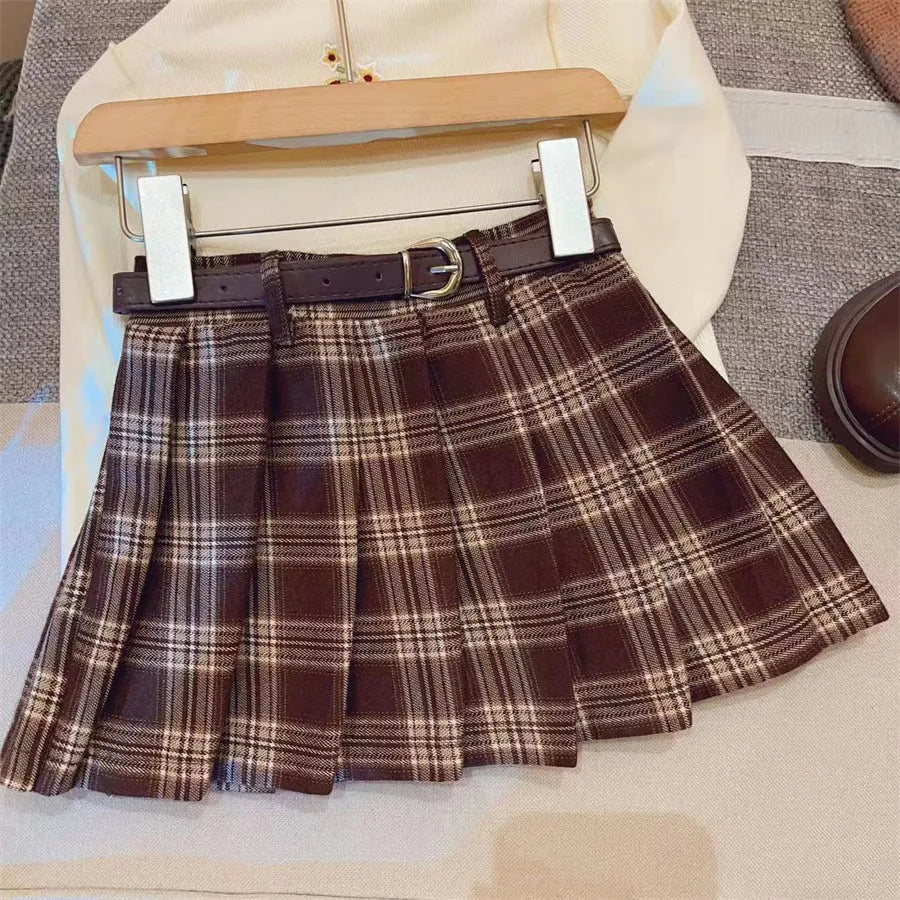 Children's plaid pleated skirt in A-line cut with cotton blend fabric