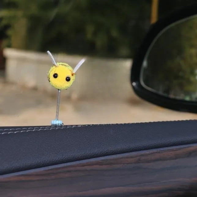 3x3cm cartoon bee car decoration with faux fur and swing spring design