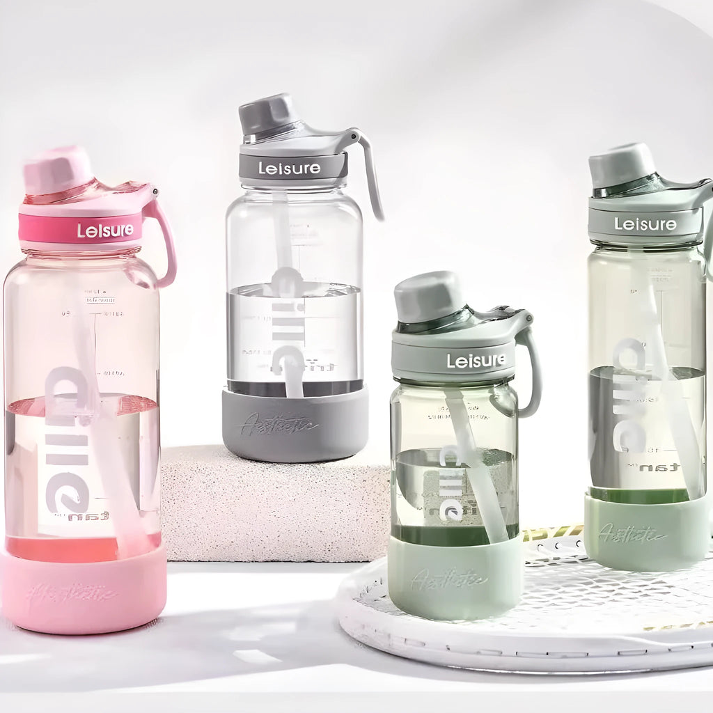 Grey, green, and pink cartoon plastic straw cups in 520ml, 780ml, and 1000ml sizes