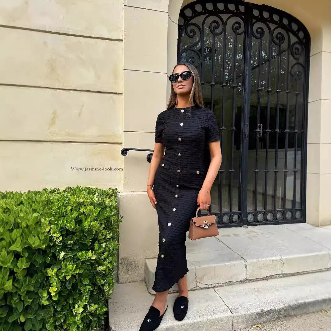 Black and white retro slim fit long-sleeved knitted dress with button front