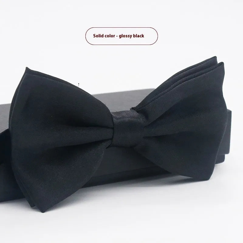 Flat head style bow tie in small plaid pattern measuring 12x6cm for formal wedding and business wear