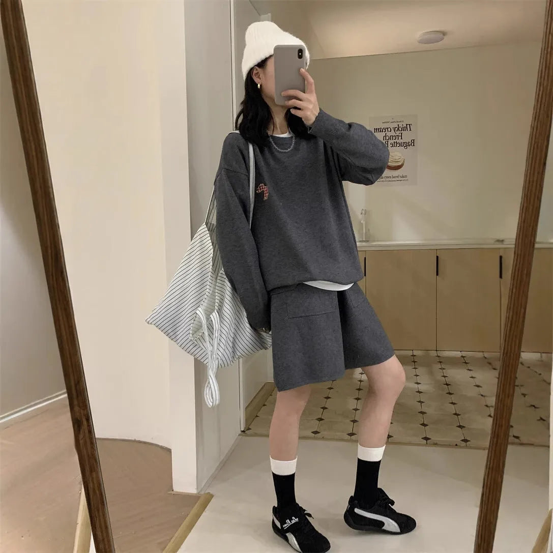Women's casual knitted sweater shorts suit with animal embroidery in milk blue, Japanese Korean style two-piece set