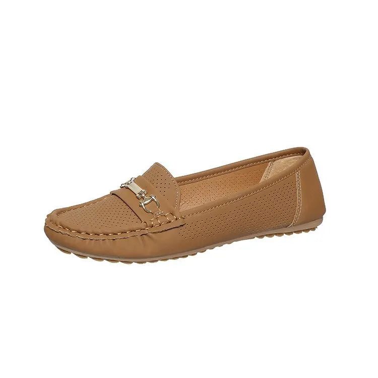 Women's casual flat shoe in synthetic PU, shown in a solid colour with a flat heel.
