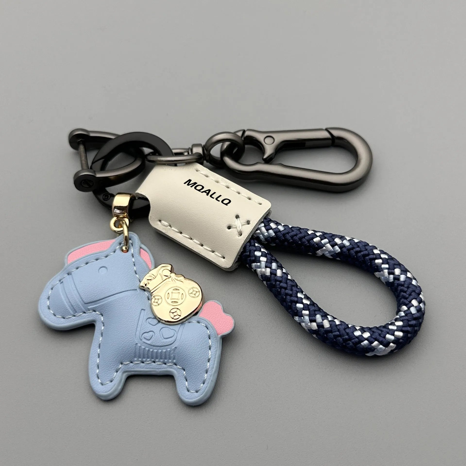 Handmade cowhide car key ring pendant with zinc alloy pony buckle and flanelle rope cord in multiple colour options