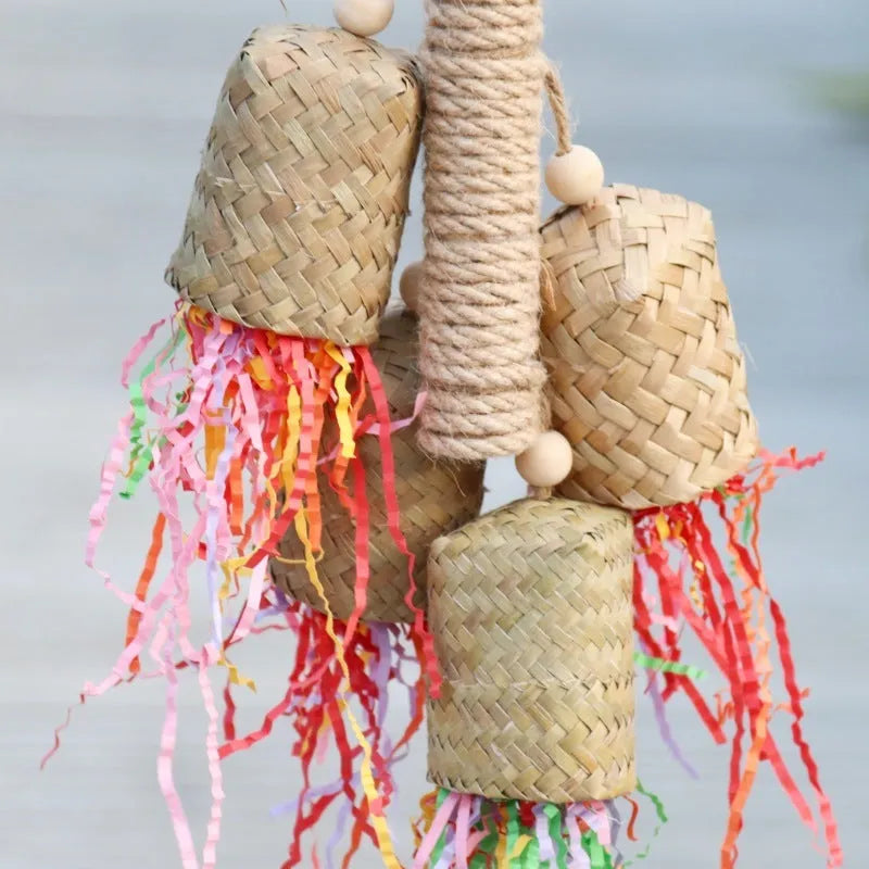 Wood and sisal shredded paper bird toy measuring 15 by 35 cm for parrot foraging enrichment