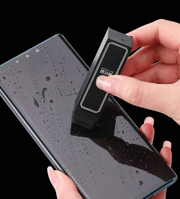 Portable mobile phone screen cleaning kit containing 40 disposable wipes in black packaging