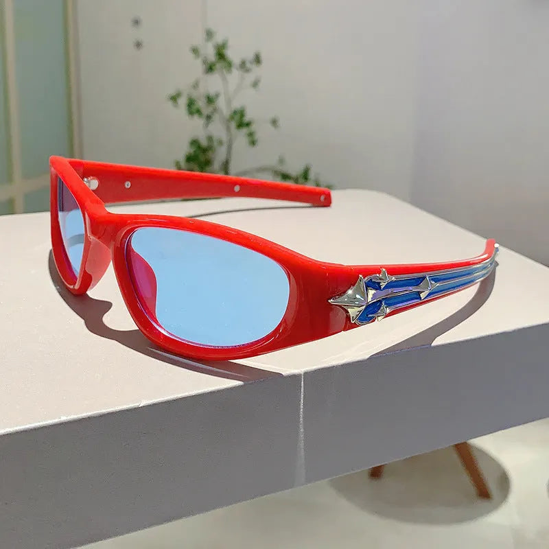 Outdoor sports sunglasses with PC frame and lens in category 3 sun protection with windproof design