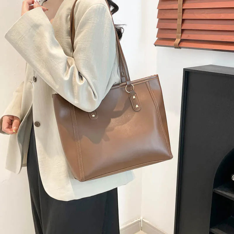 Korean style shoulder underarm bag in PU leather with sandwich pocket design, horizontal square shape