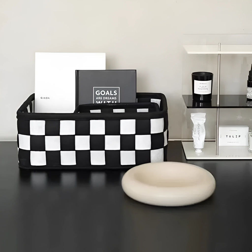 Checkerboard pattern folding felt storage basket with dimensions 37x29x19.5cm