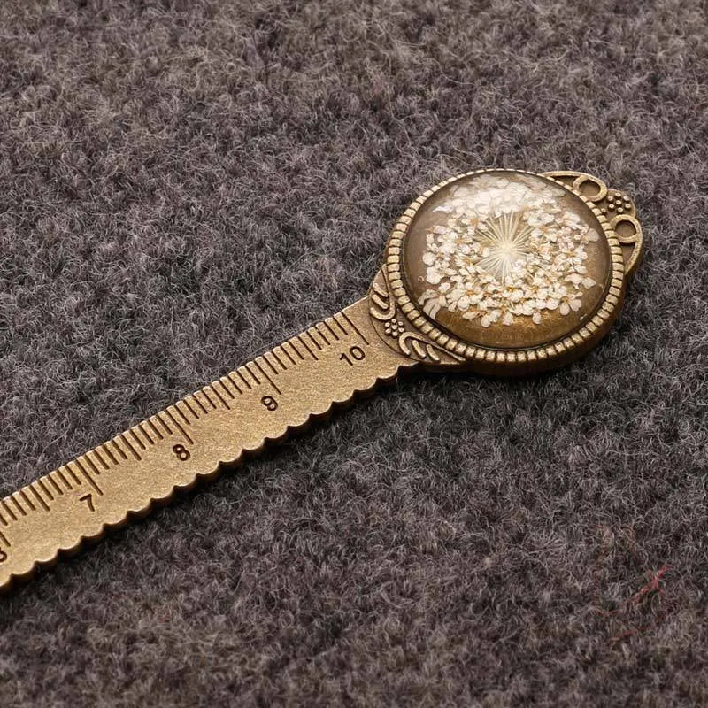Handmade dry flower gypsophila ruler bookmark with dried flowers measuring 12cm length