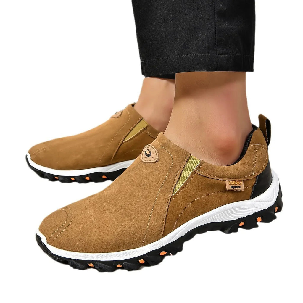 Men's round head thin shoes in light brown with a shallow mouth and rubber sole