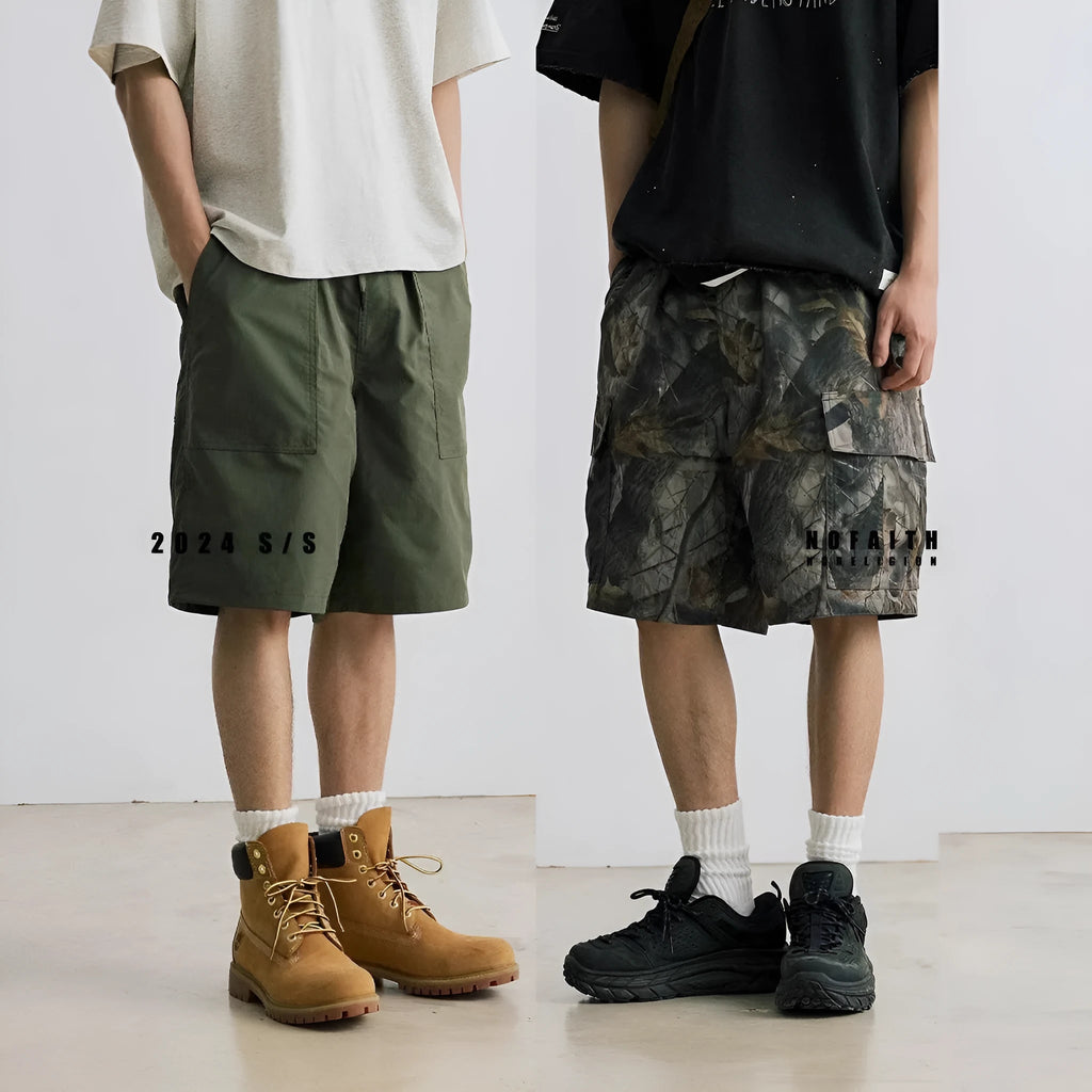 Loose straight-leg denim shorts with micro-elastic waistband in black and army green colour options