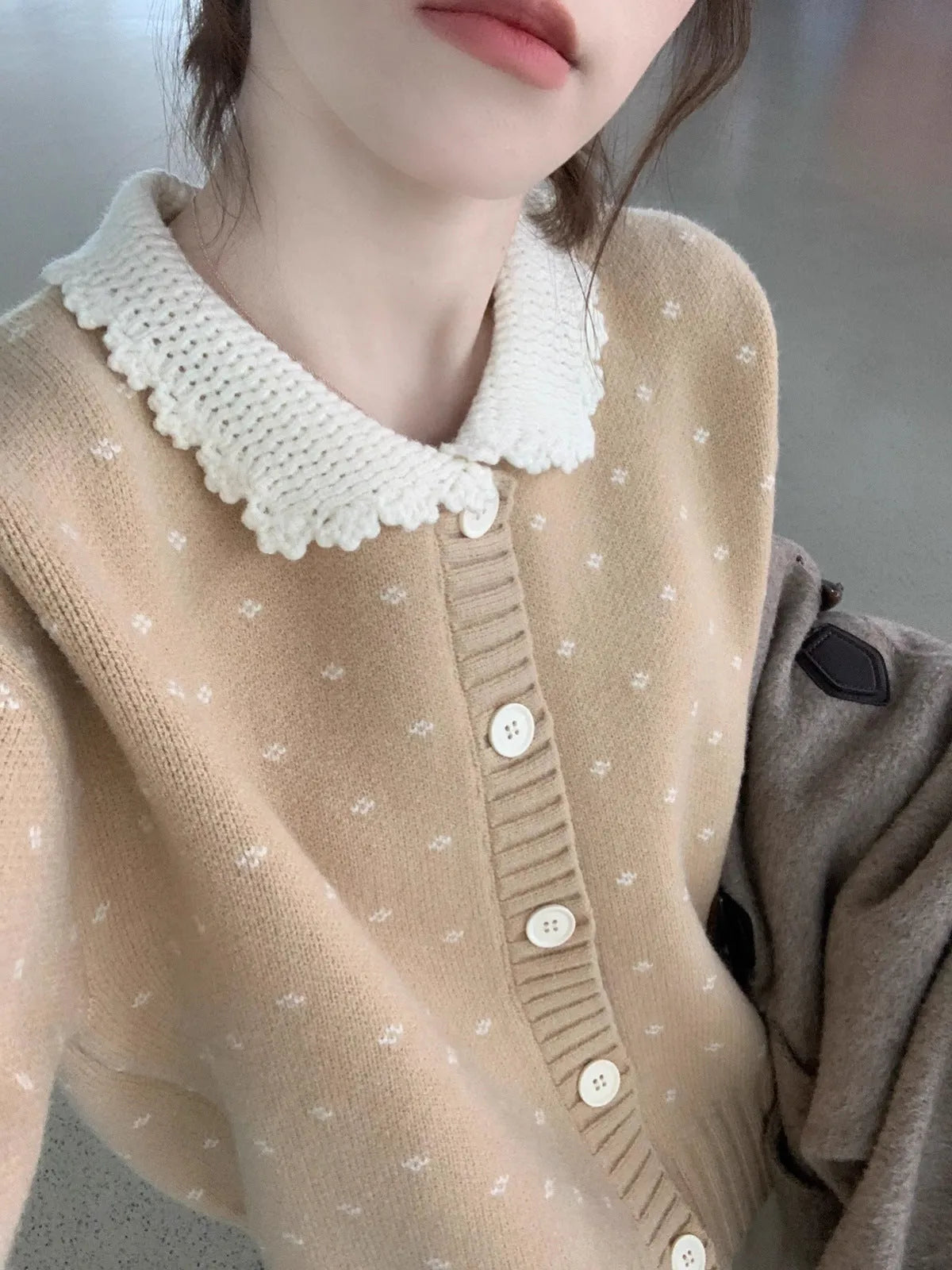 Cashmere knit cardigan with Peter Pan collar and floral embroidery in navy blue, apricot, grey colours