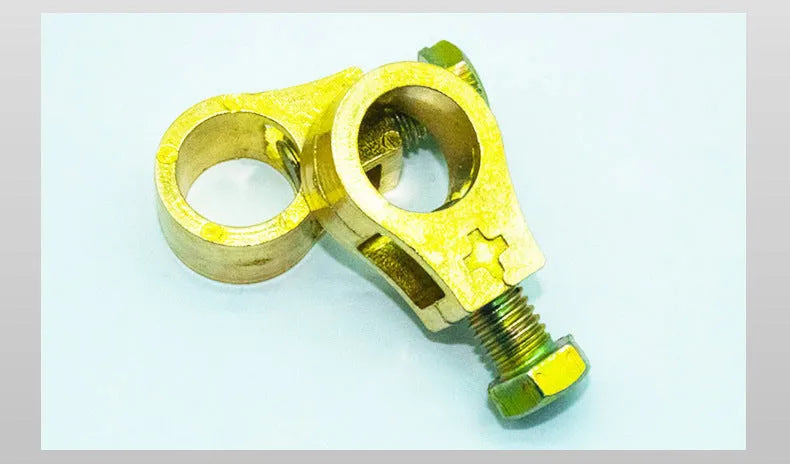 Pure copper car battery terminal clamp with patented clip design.