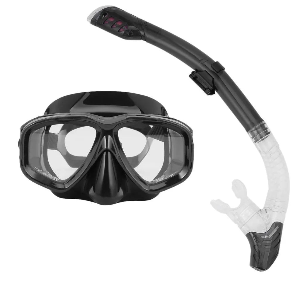 Adult snorkelling mask with transparent anti-fog lens and PC frame in black colour